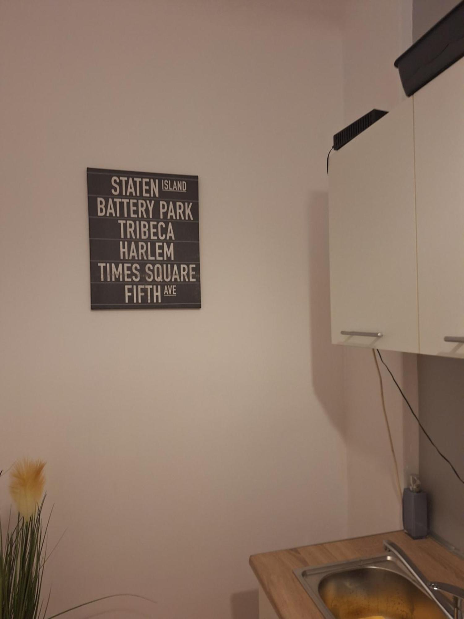 ורשה Regem Aleja Solidarnosci מראה חיצוני תמונה